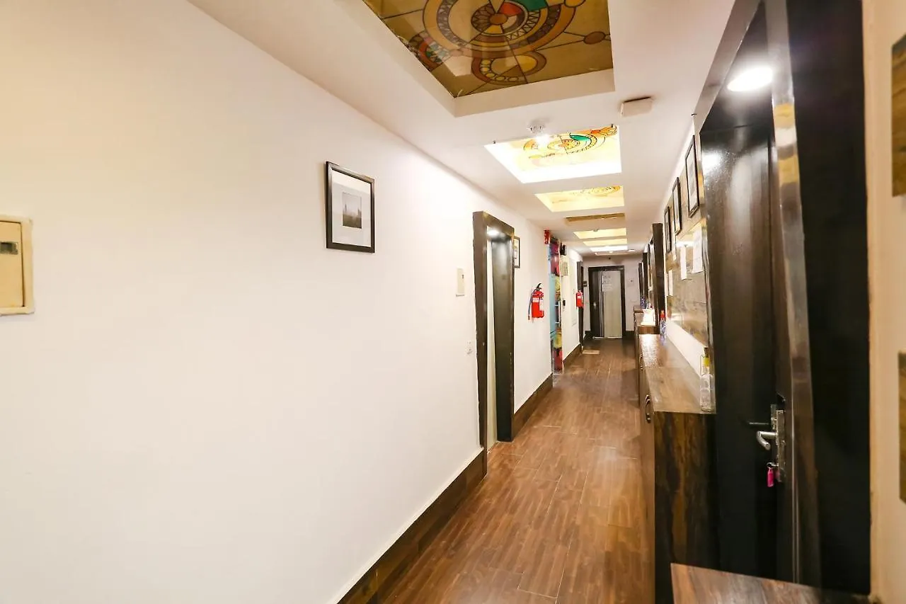 Fabhotel Sentinel Suites New Delhi 3*,