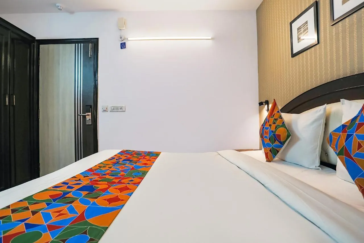Fabhotel Sentinel Suites New Delhi Hotel