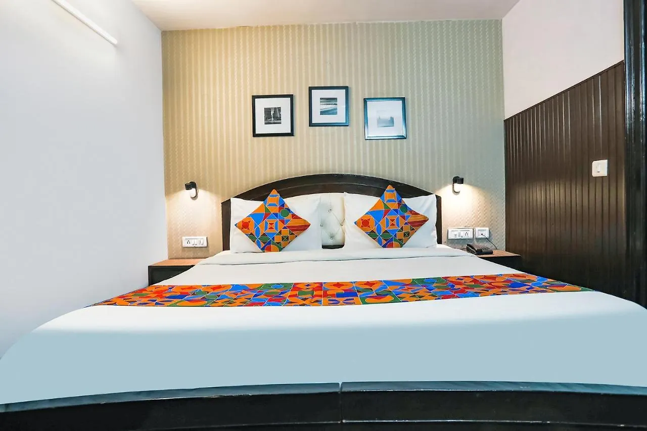 Fabhotel Sentinel Suites New Delhi